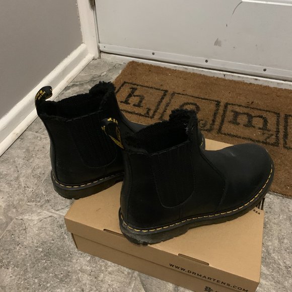 Dr. Martens 2976 Blizzard WP Chelsea Boots Size 11 - Picture 3 of 3